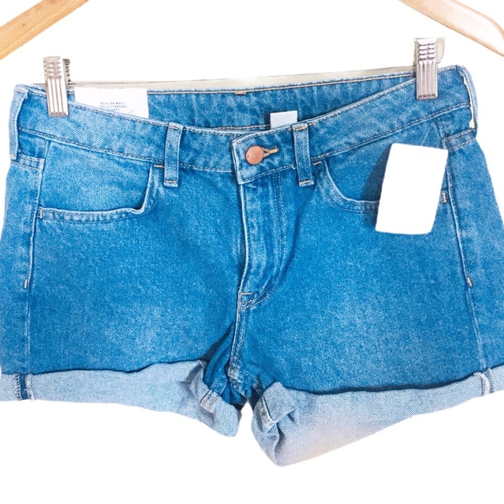 H&M Blue Denim Cuffed Shorts Jean Rolled Hem Size 6 36 NWT Indie Streetwear